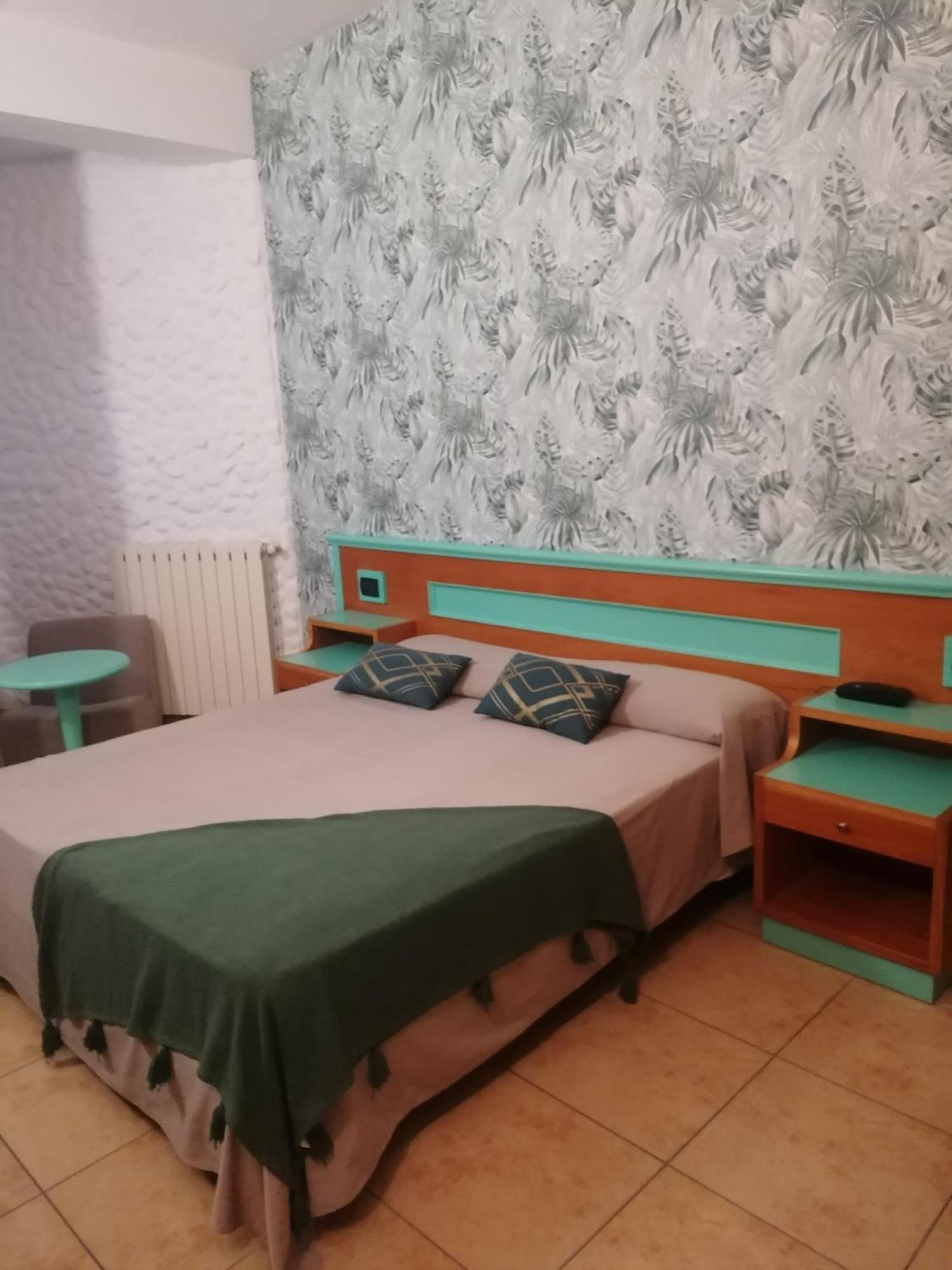 Triple Room,9742744:JPEG